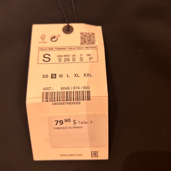 Asymmetrical mini black skirt ZARA size small with tag - Picture 2 of 2